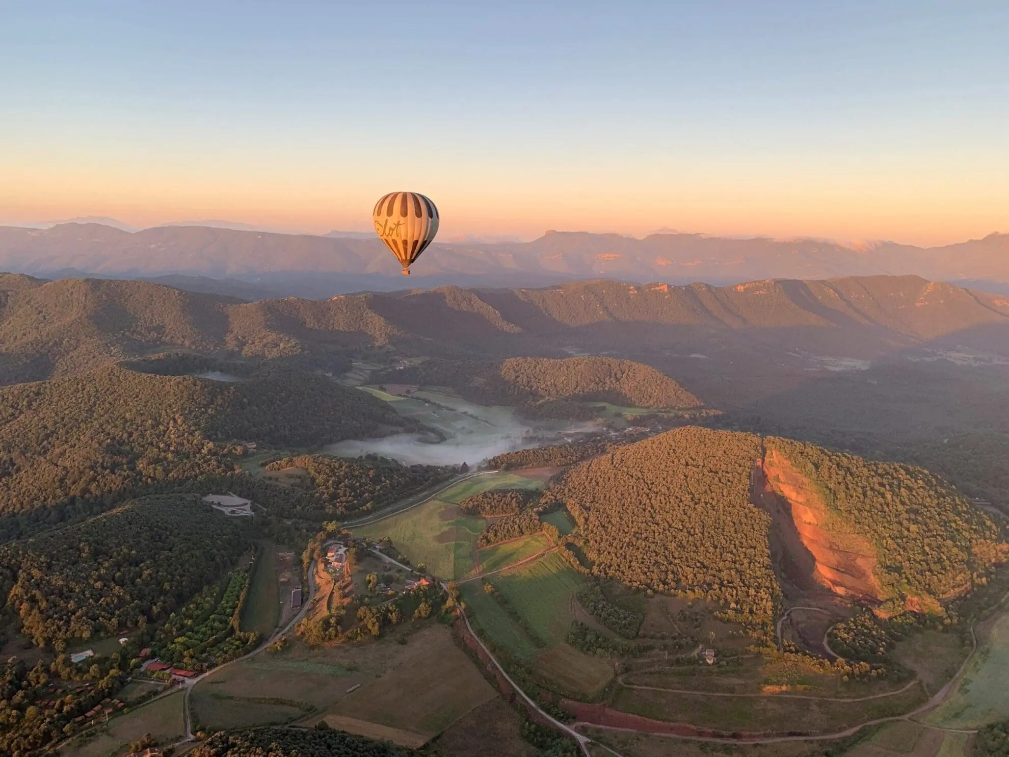 Vol de Coloms. Arxiu Imatges PTCBG