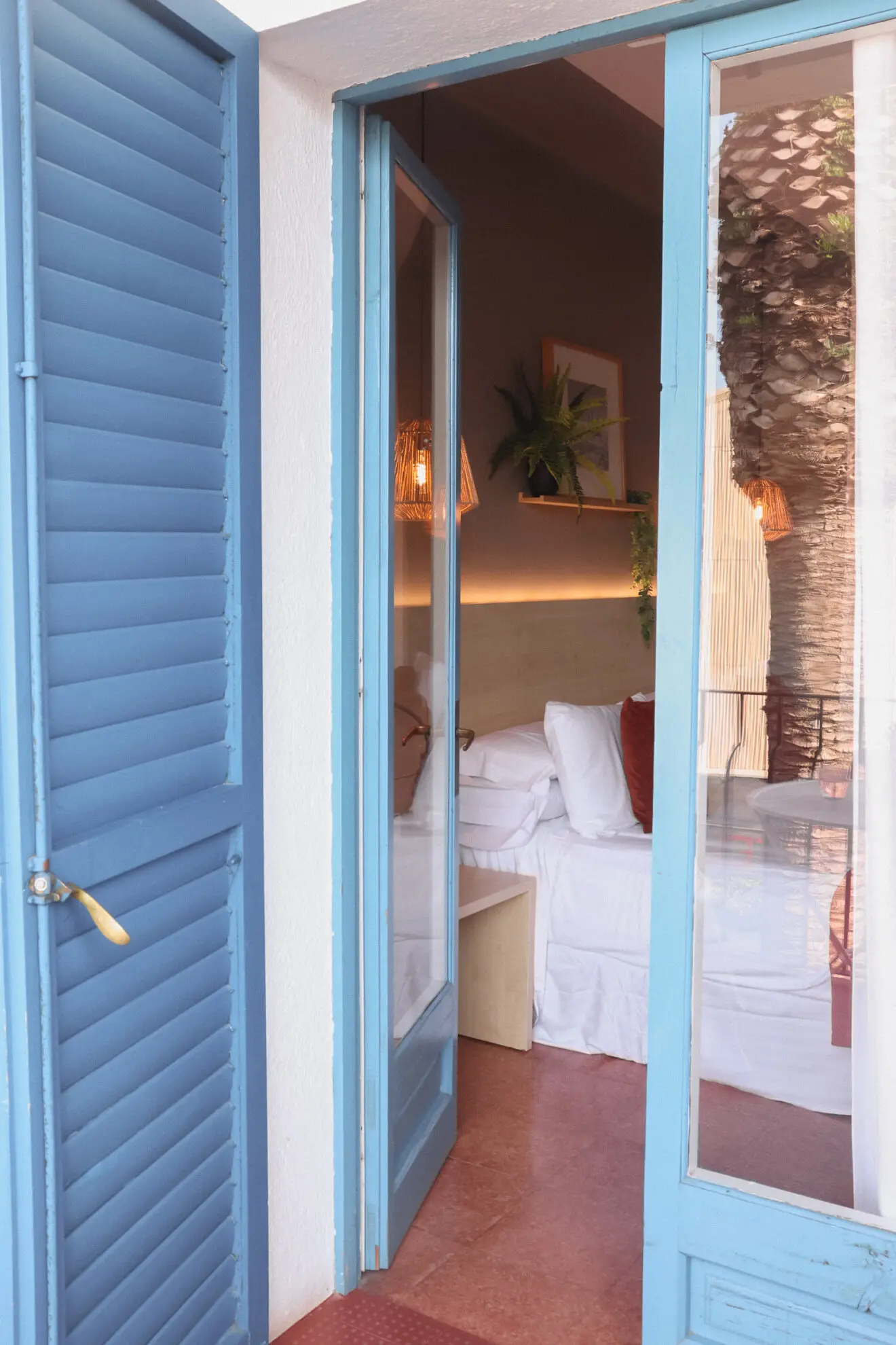 Finestra habitació des de balco